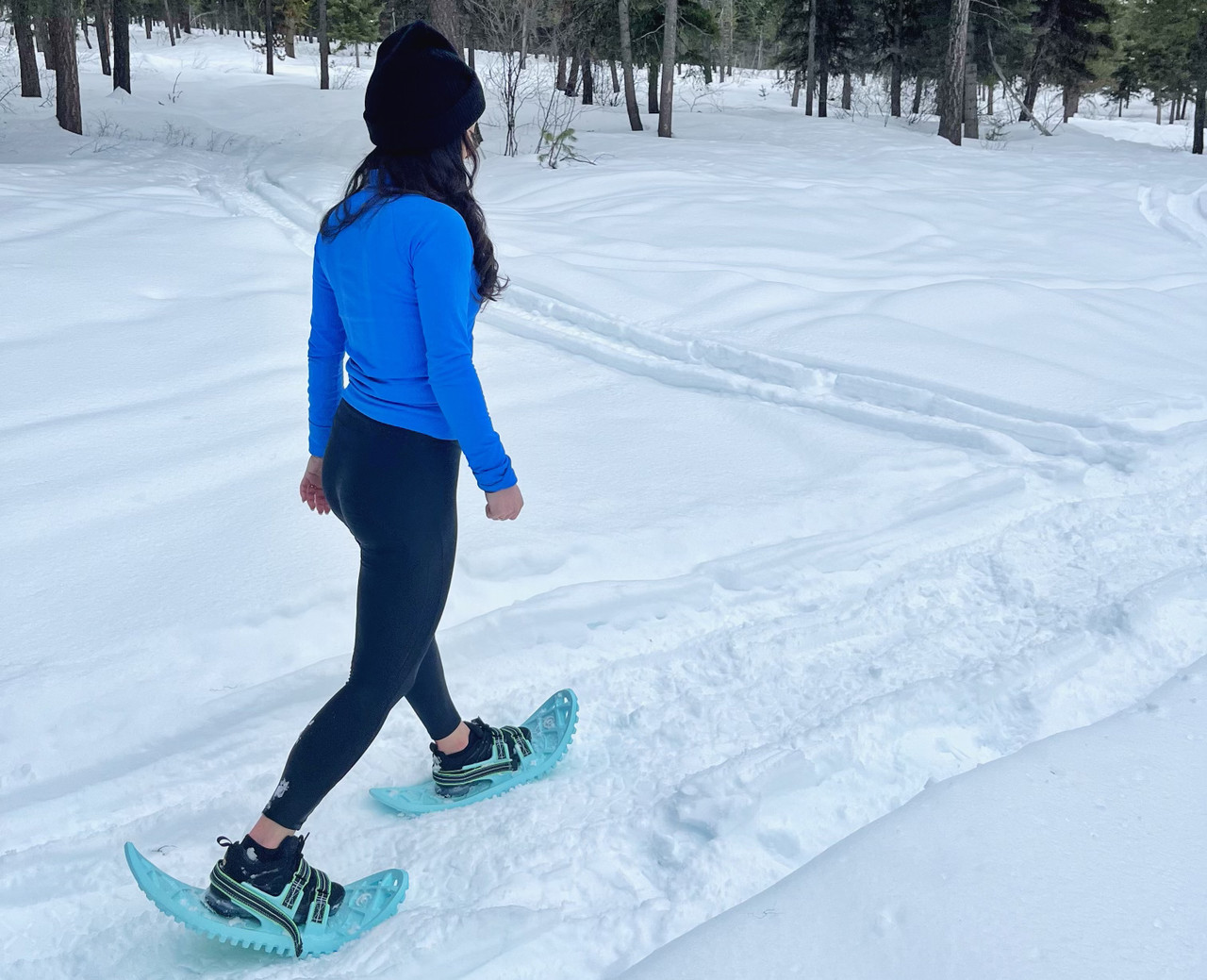 Luna Running Snowshoe Blue - Trail Running Snowshoes - Crescent Moon