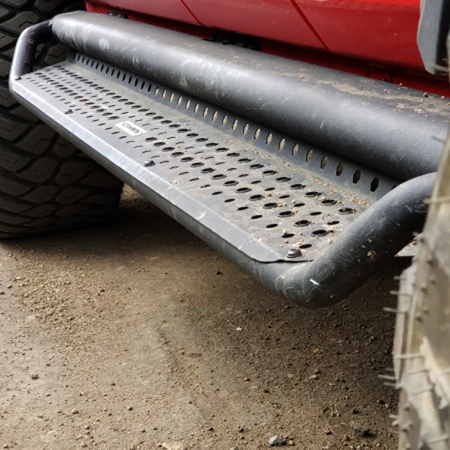 GoRhino Dominator Xtreme D1 Side Steps with Rocker Panel with