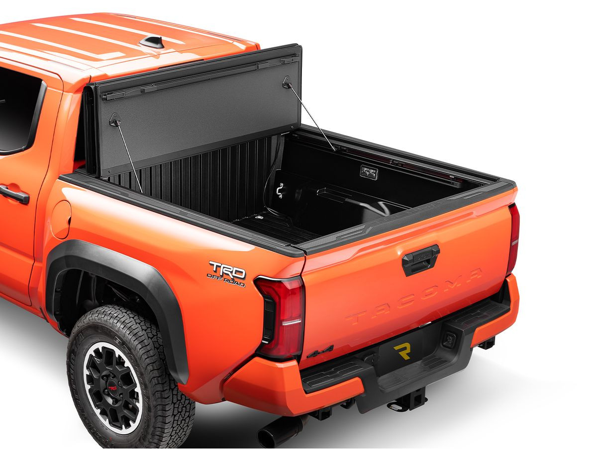 Extang Trifecta Endure ALX Tri-fold Tonneau Cover | 2024-2026