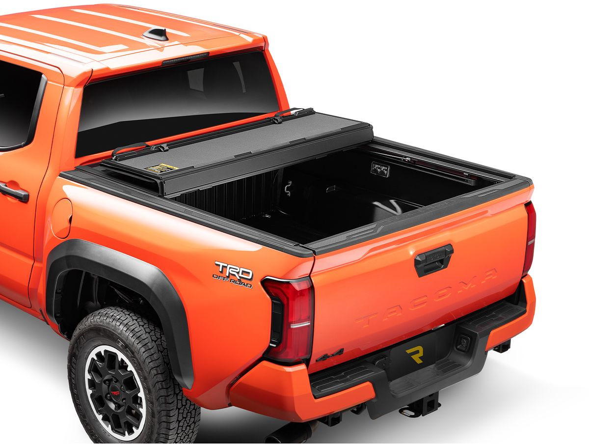 Extang Trifecta Endure ALX Tri-fold Tonneau Cover | 2024-2026