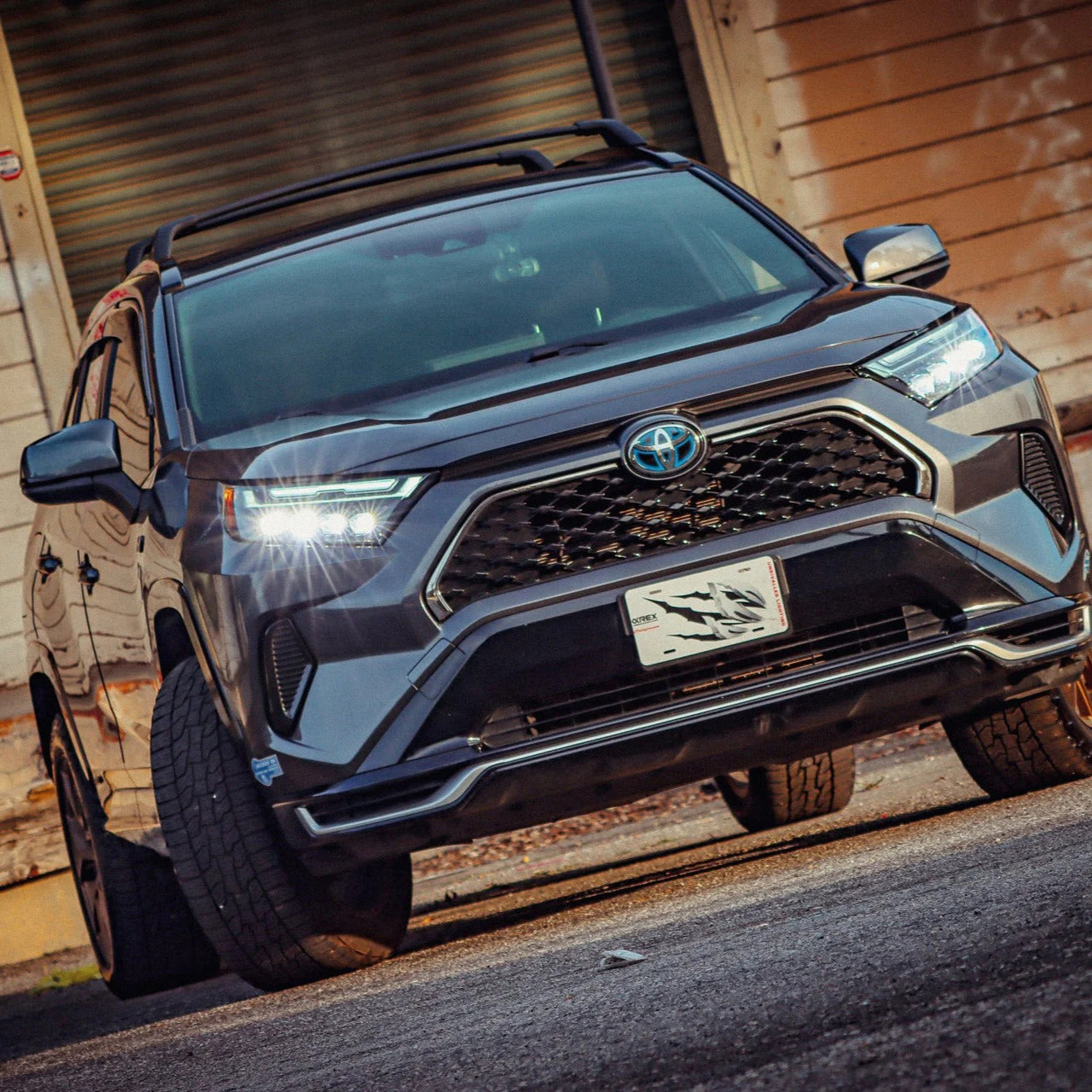 令和3年10月　トヨタ　RAV4　AXAH54 左ヘッドライト AlphaRex Black NOVA-Series LED Headlights | 2022+ Toyota RAV4