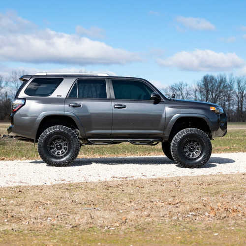 Rough Country 6" Lift Kit | 2020-2015 Toyota 4Runner