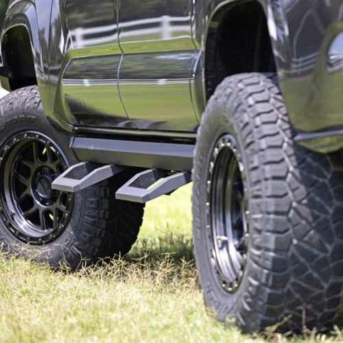 Rough Country SR2 Adjustable Aluminum Step | 2023-2005 Toyota Tacoma