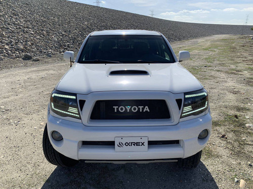 AlphaRex LUXX-Series LED Projector Headlights Alpha-Black - 2005-2011 Toyota Tacoma ( 880739)