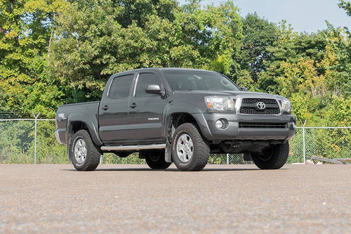 Rough Country 2" Leveling Kit (Strut Extension) | 2005+ Toyota Tacoma (743)