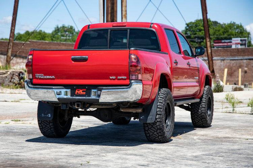 Rough Country 3.5" Lift Kit | 2005-2015 Toyota Tacoma