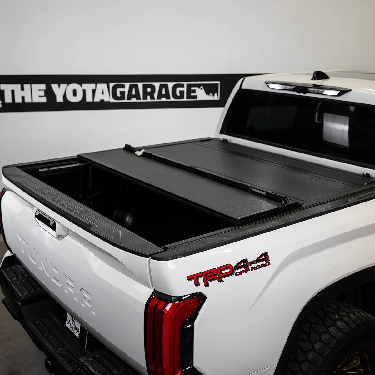 Hard Folding Tonneau & Bed Covers