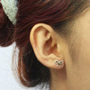 Bow stud -silver