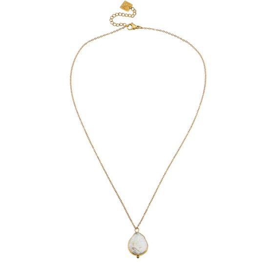 Noemi pearl necklace