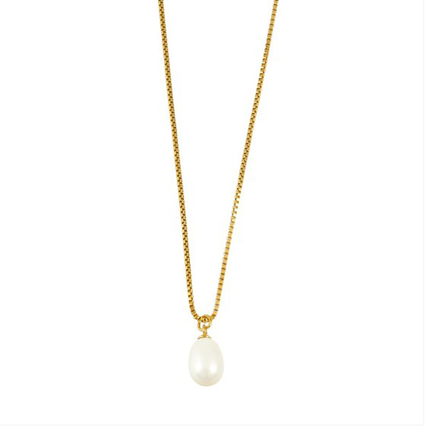 Szilvia pearl charm necklace