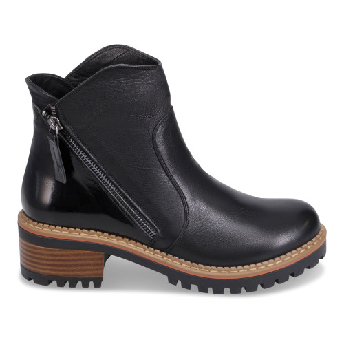 Whitley boot-black