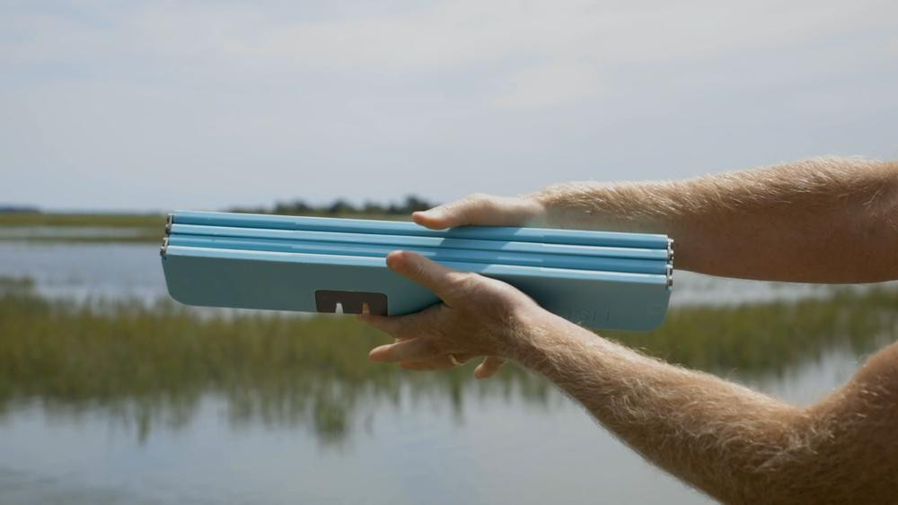 Toadfish Folding Fillet Knife and Cutting Board Kit