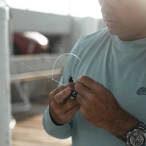 FISHING LINE NIPPERS + RETRACTABLE LANYARD