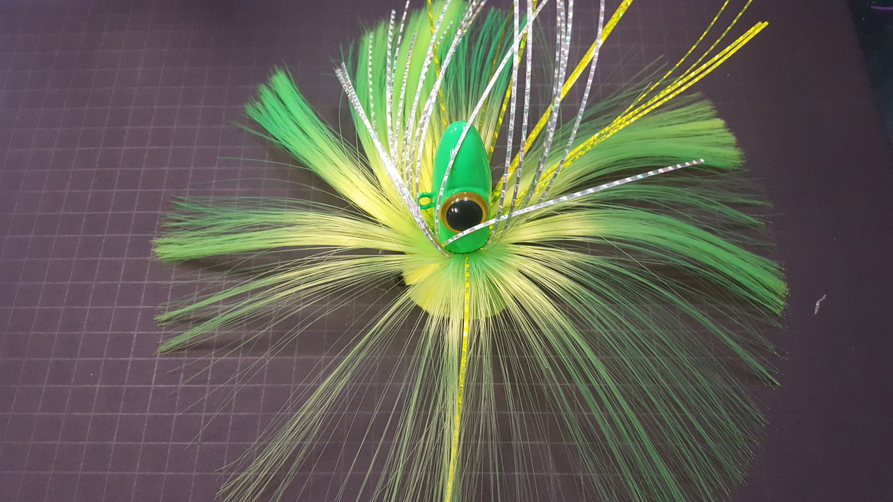 Bloody Pt Baits Spire 12oz Chart Hair w/ Mylar/Green Head