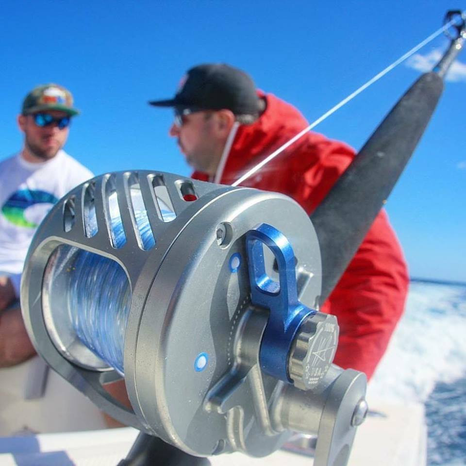 Seigler Reel OS  Smoke w/ Blue Accents RH