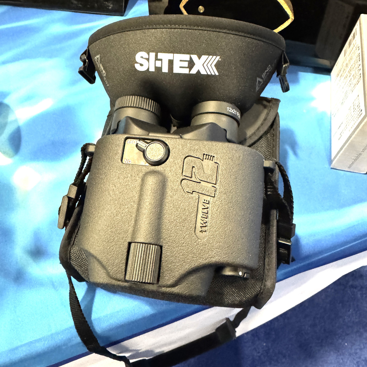 SI-TEX SIRIUS 12 Stabilized IPX7 Waterproof Binoculars - 12x Magnification