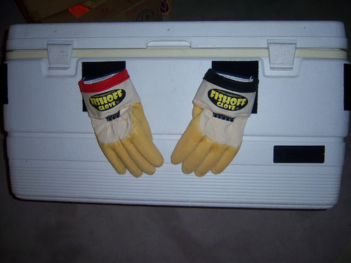 Fish Off Gloves