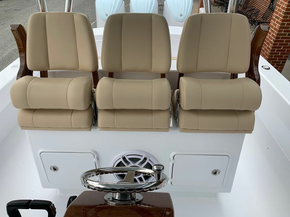 composite-yacht-cy34cc-seating.jpg