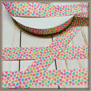 Gingham Hearts 1" Grosgrain Ribbon By The Yard Picture 1 Gingham Hearts 1" Grosgrain Ribbon By The Yard Picture 1
