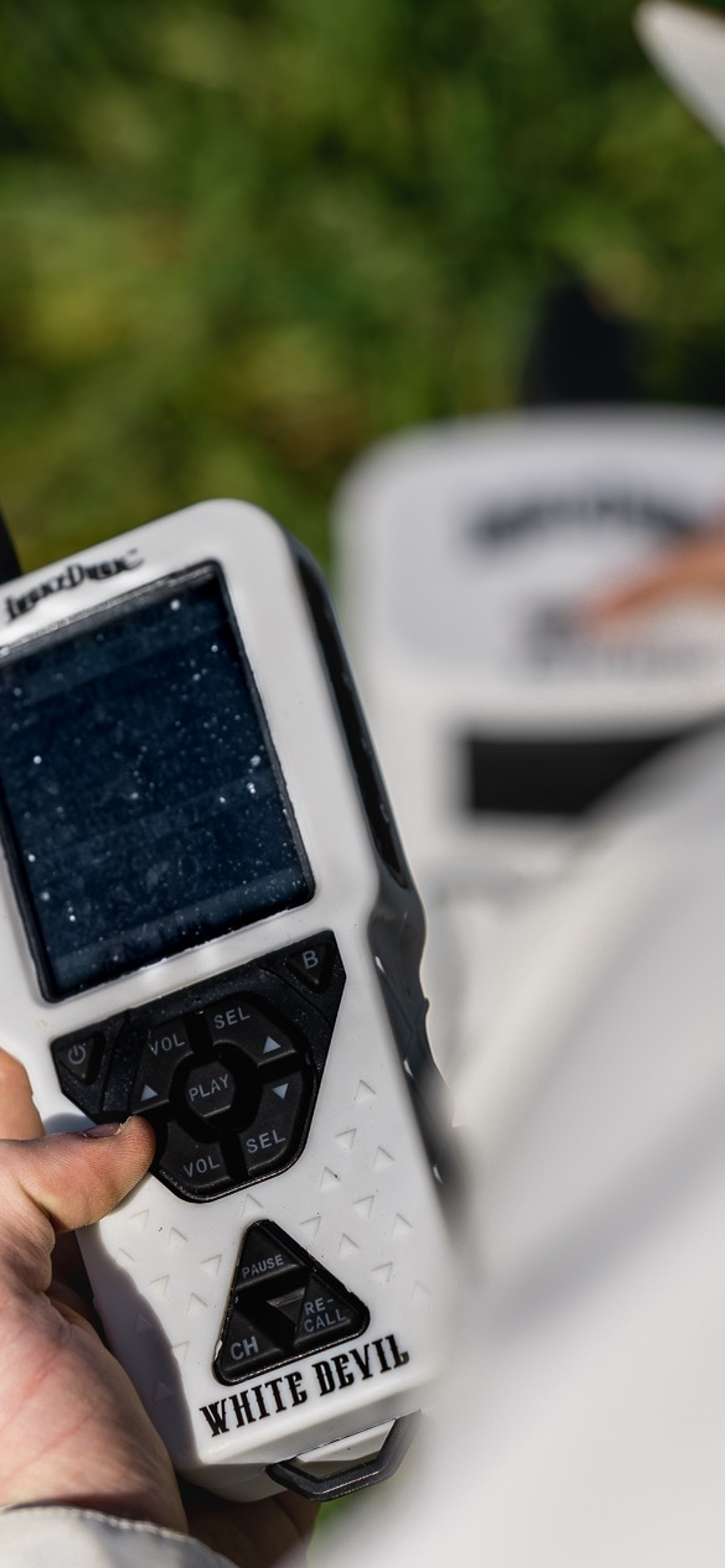 The White Devil E Caller Lucky Duck Predator Calls