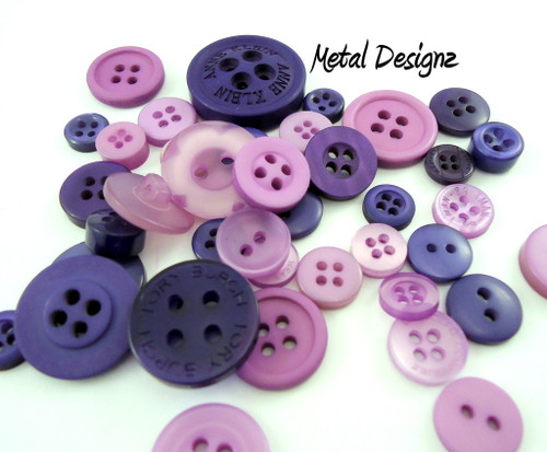 Button Pouch - 3 oz of mixed coloured buttons