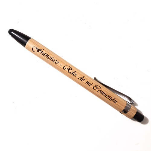 Bolígrafo de bambú grabado