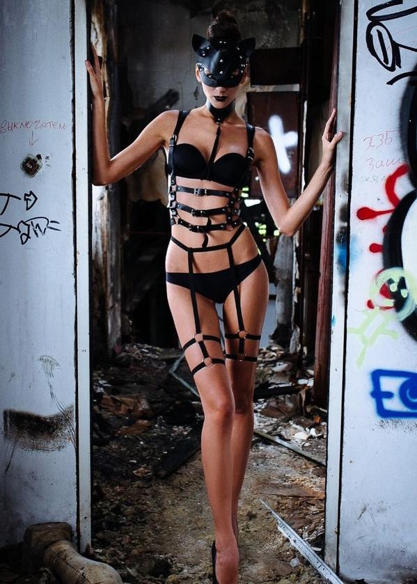 Special Design Black Harness Set