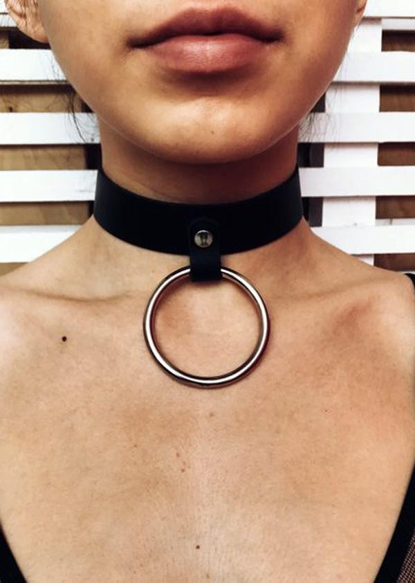 Vegan Leather Choker – Ring Detail Neck Accessory