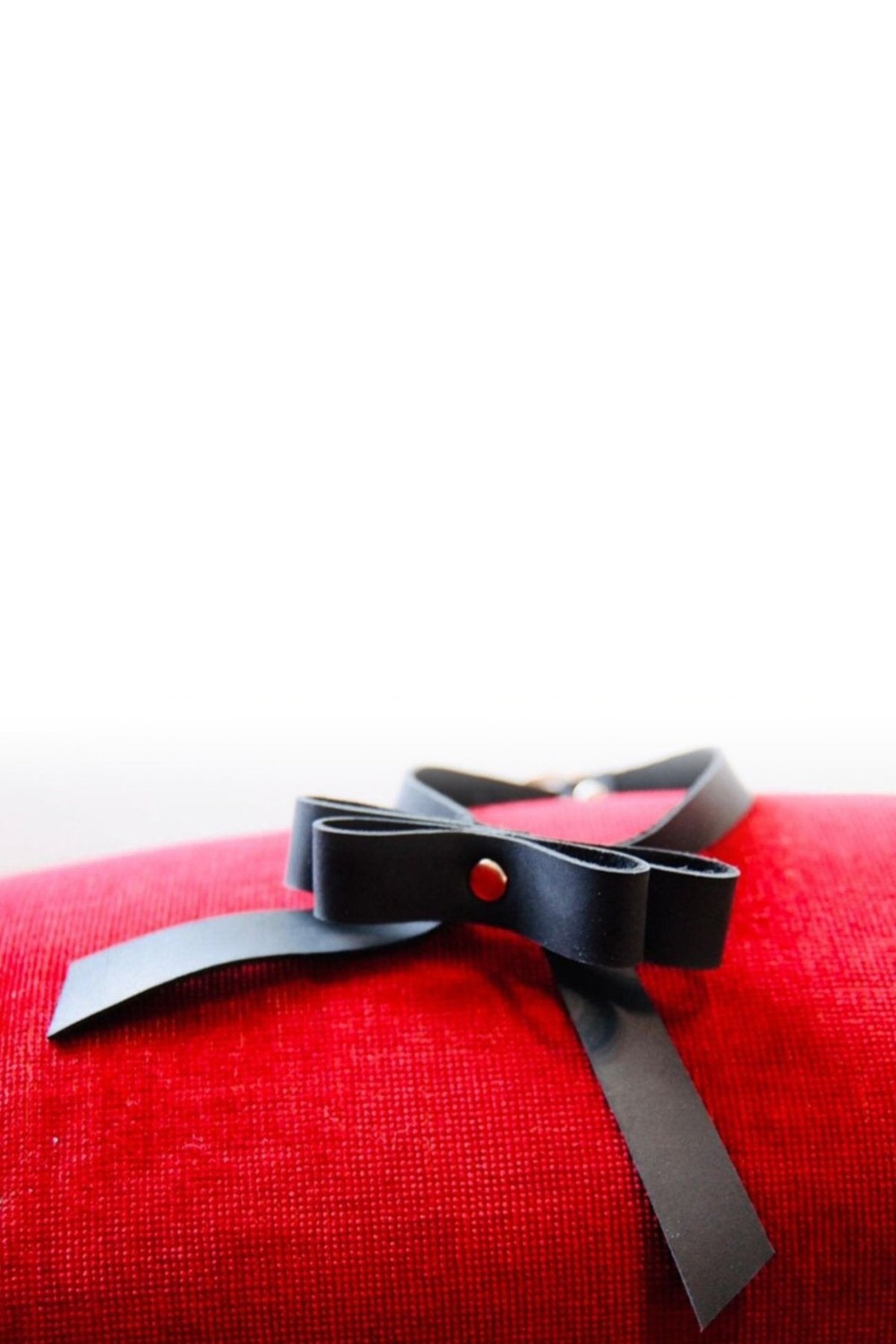Stylish Leather Choker Neck Tie Back with Bow Accessory