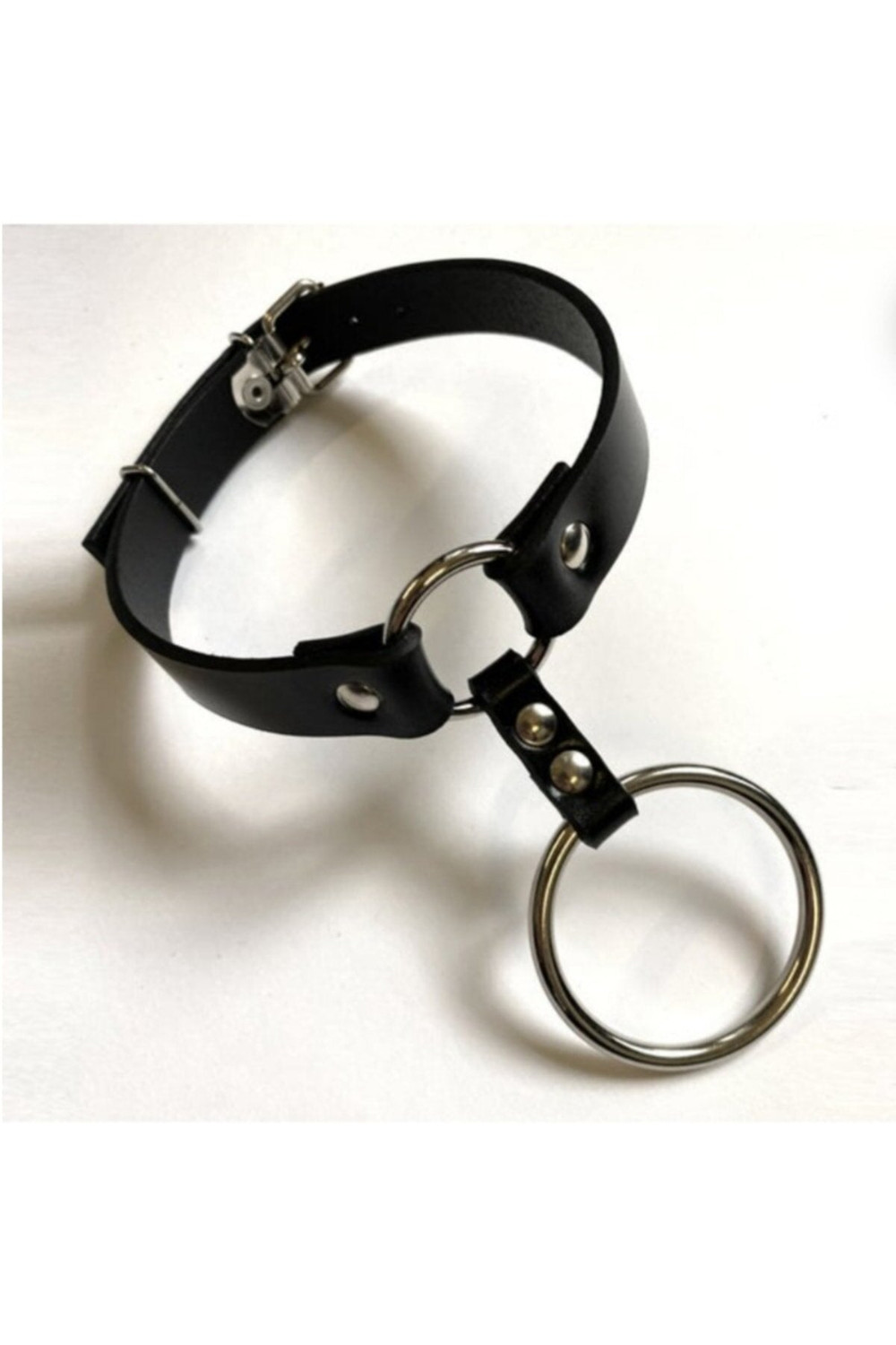 Large And Small Ring Detailed Adjustable Leather Choker