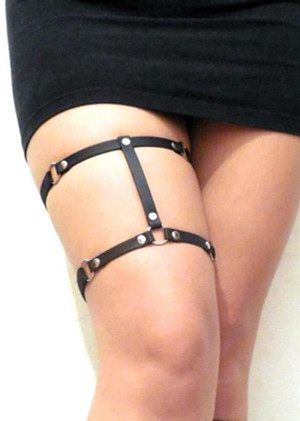 Leather Thigh Harness – Adjustable Leg Garter Accessory