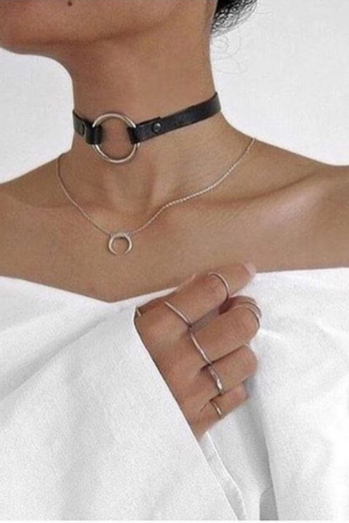 Stylish Leather Choker