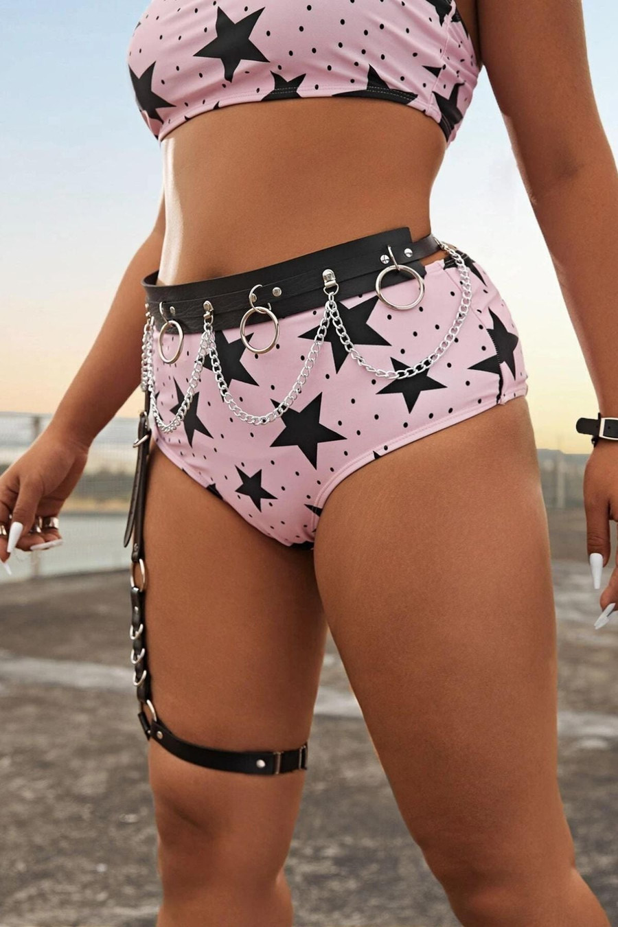 Luxury Play Thigh Harness 