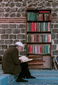 Best Hadith Books: A Sunni Muslim's Guide to the Prophetic Tradition in Print