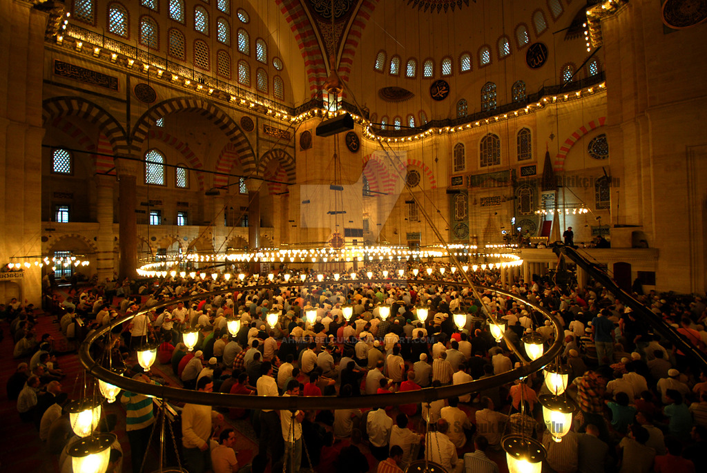 What is Eid? A Simple Guide to Eid al-Fitr and Eid al-Adha
