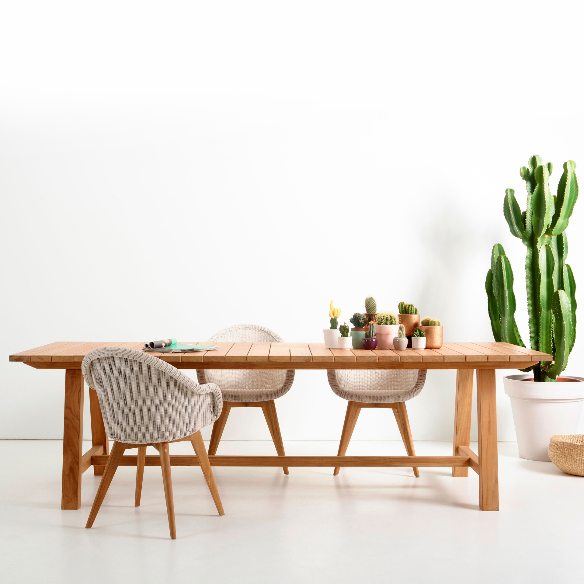 Vincent Sheppard Edgard Dining Chair Teak Base