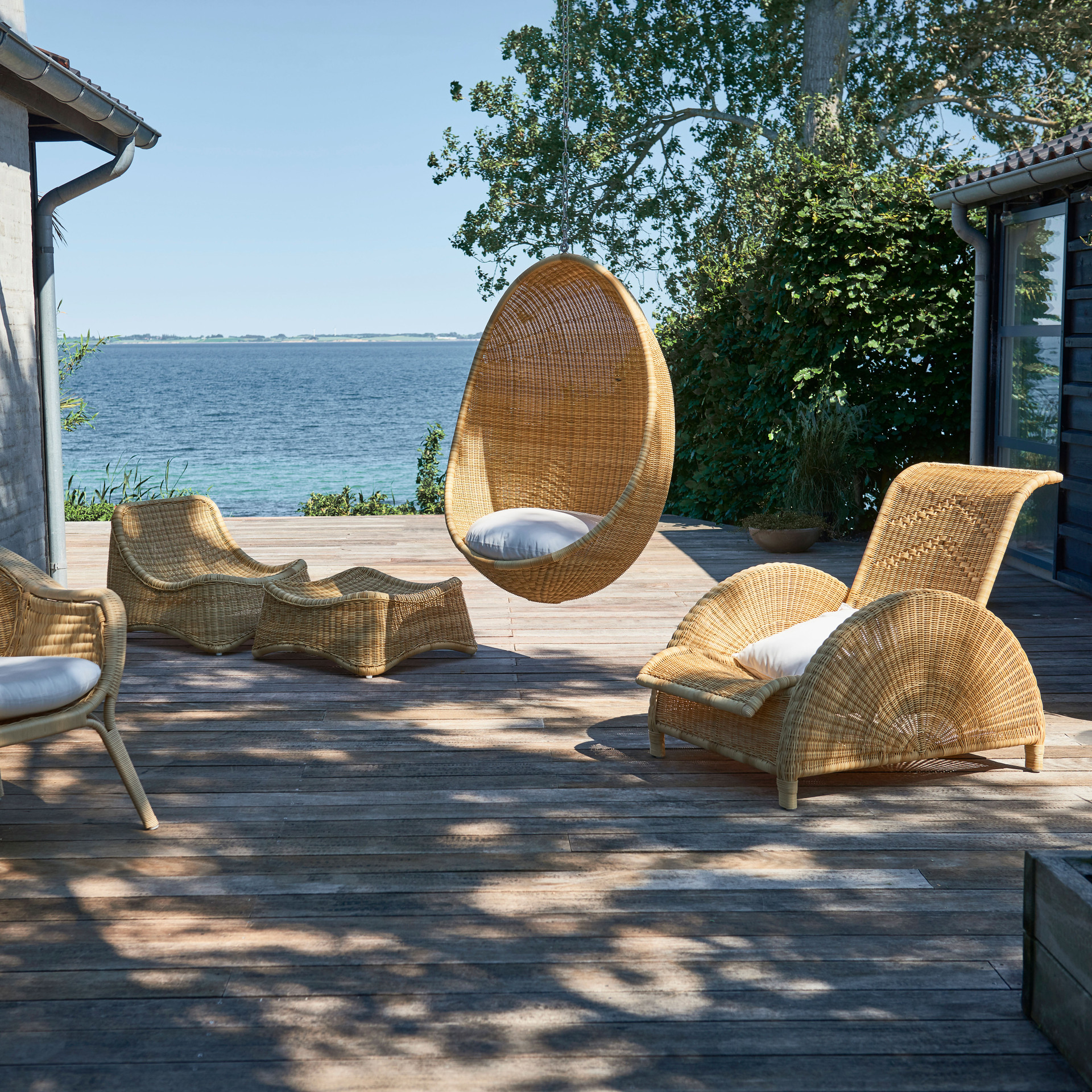 Sika Design Hanging Egg Chair Exterior by Nanna Ditzel