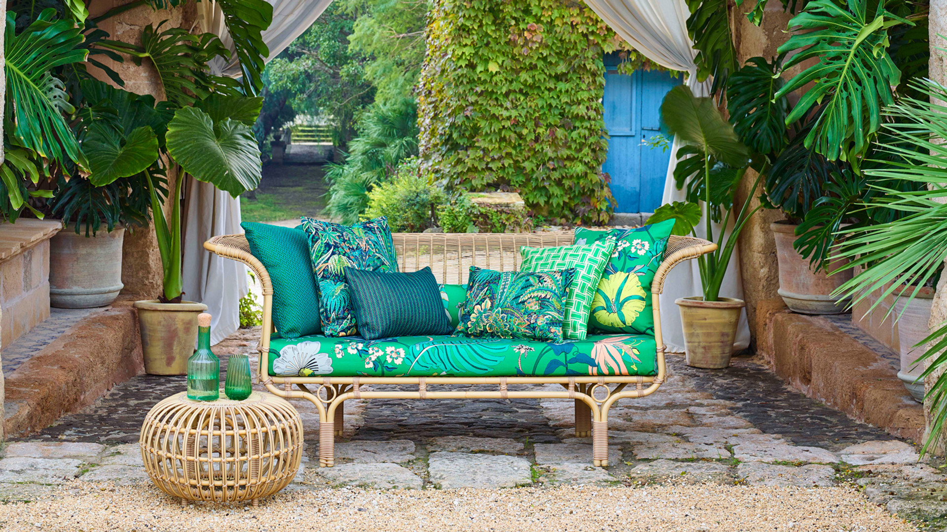 Outdoor Pillows & Cushions