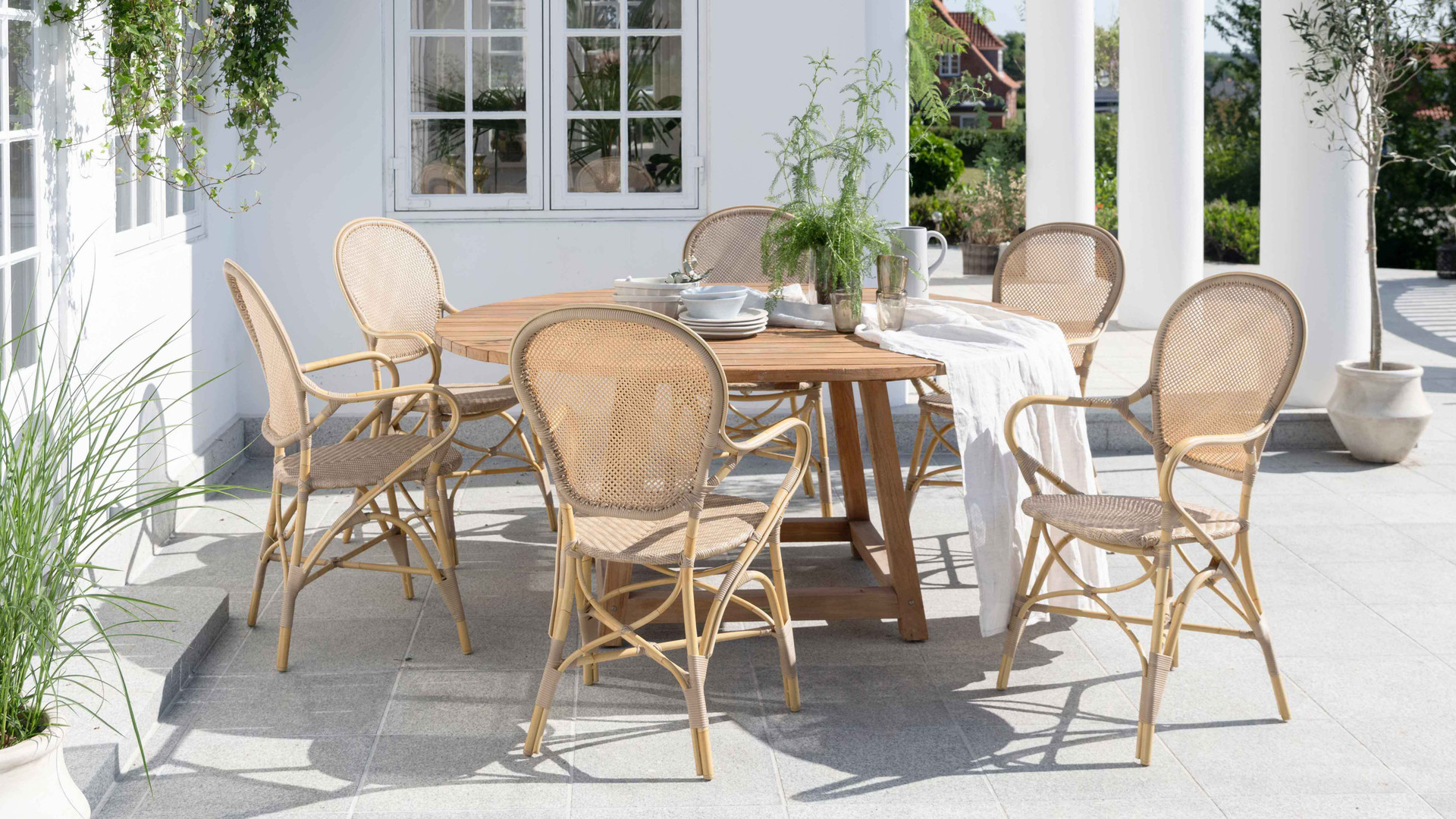 Outdoor Dining Arm Chairs