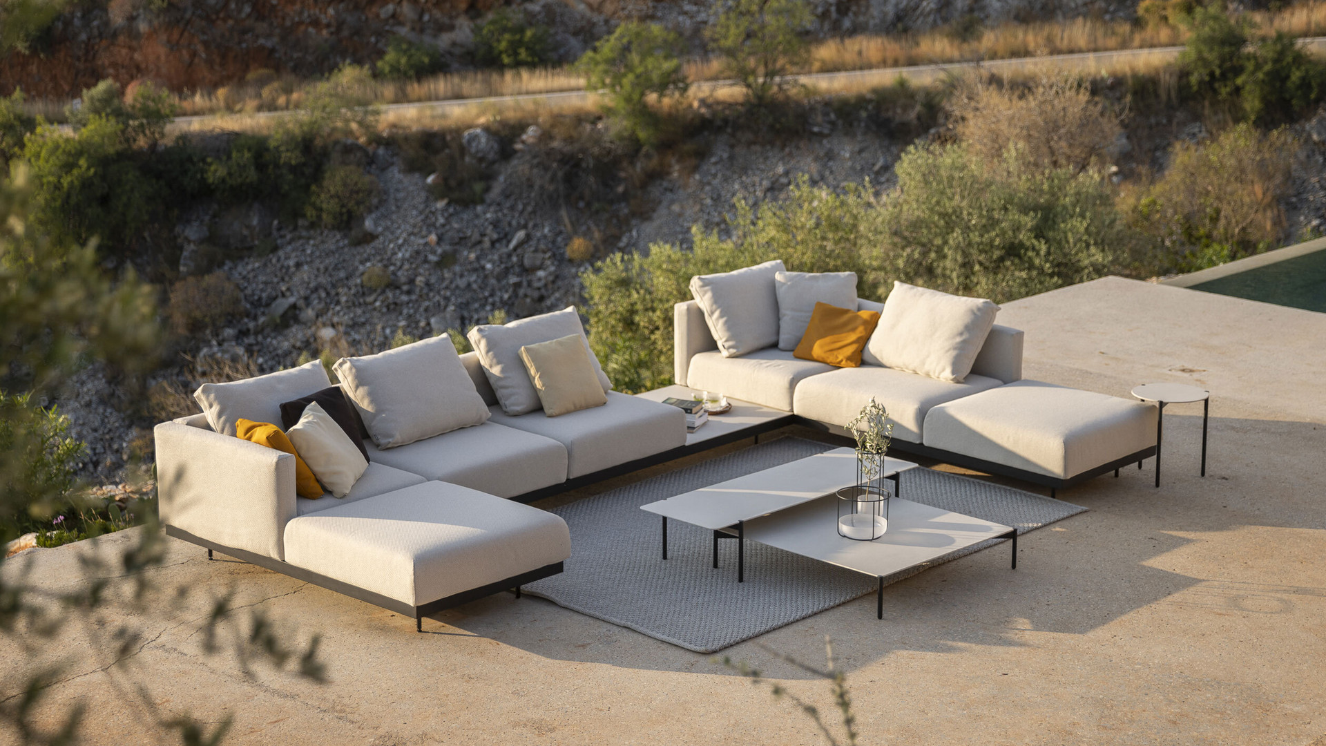Outdoor Modular Sectional Sofas