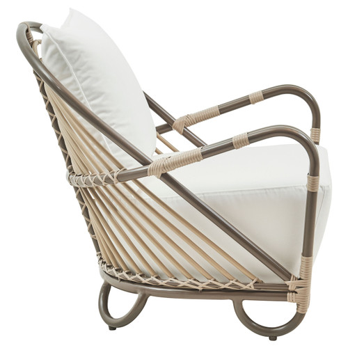 Arne Jacobsen Charlottenborg Chair Exterior - Moccachino Arne Jacobsen Charlottenborg Chair Exterior - Moccachino