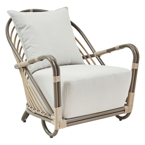 Arne Jacobsen Charlottenborg Chair Exterior - Moccachino Arne Jacobsen Charlottenborg Chair Exterior - Moccachino
