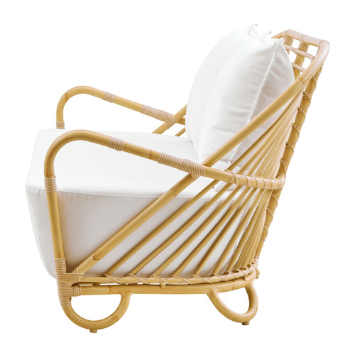 Arne Jacobsen Charlottenborg 2-Seater Sofa Exterior Arne Jacobsen Charlottenborg 2-Seater Sofa Exterior