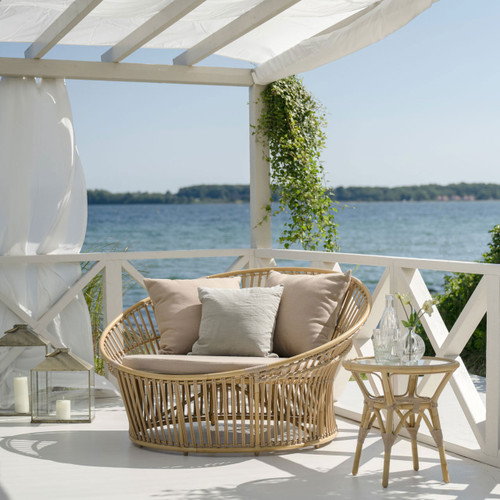 Tony Side Table Exterior