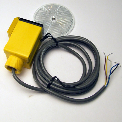 Waterproof industrial retro reflective sensor kit