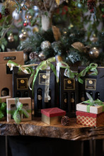 Luxurious gift set with our premium olive oil & balsamic products