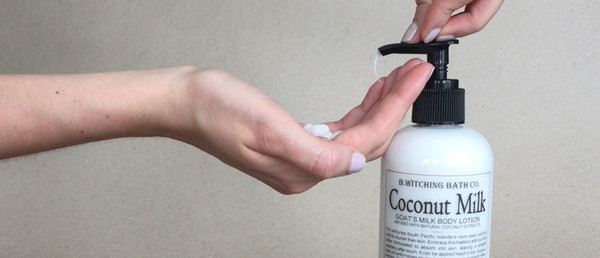 How to Apply Hand Lotion