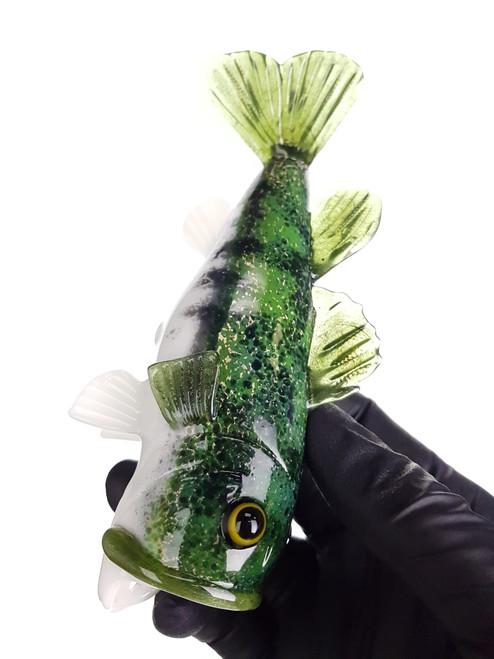 TRAPPER STUDIO - Large Mouth Bass Dry Pipe w/ Fishing Pole Display Stand