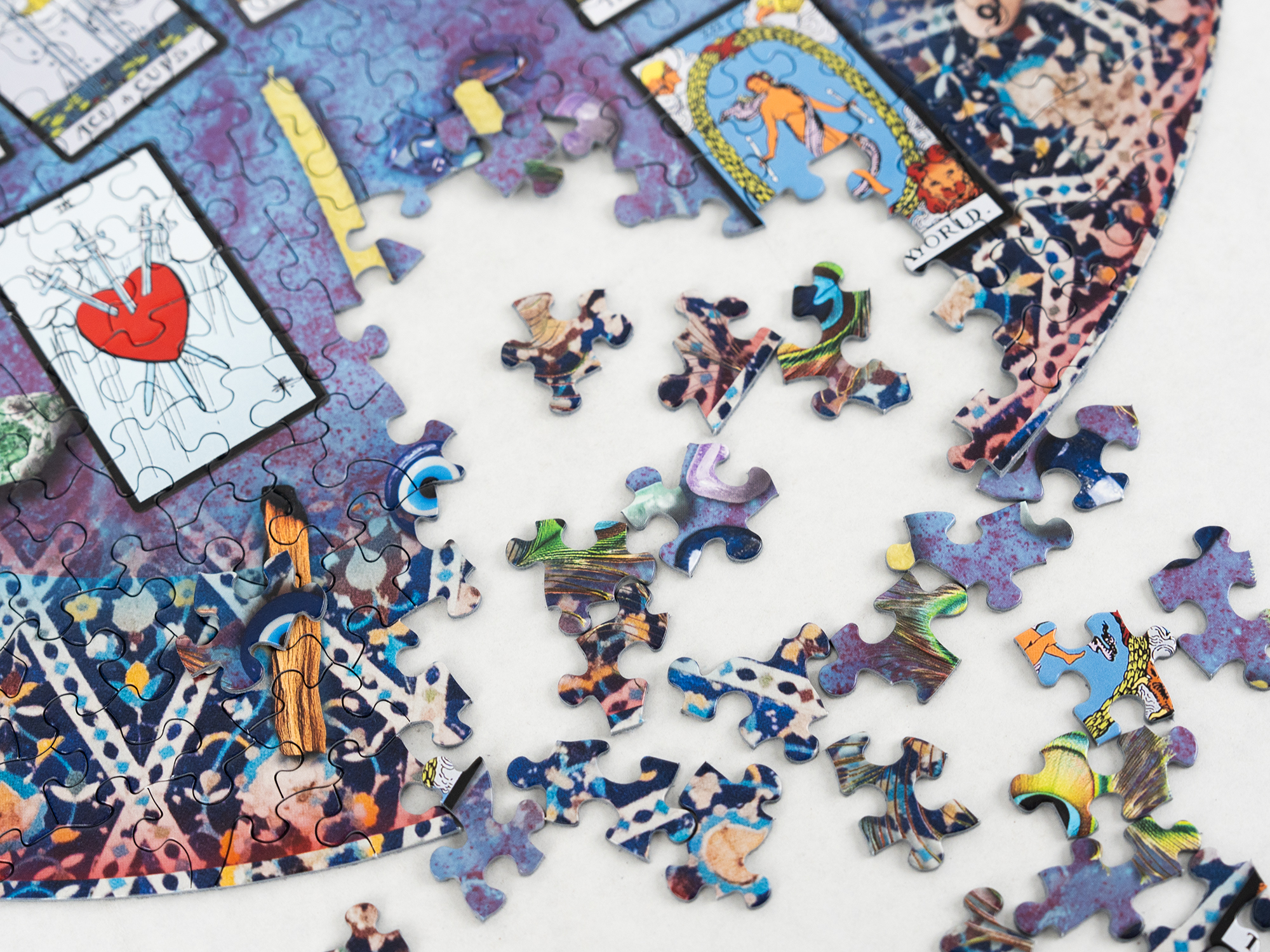 Tarot Crystal Magic 500 Piece Round Jigsaw Puzzle