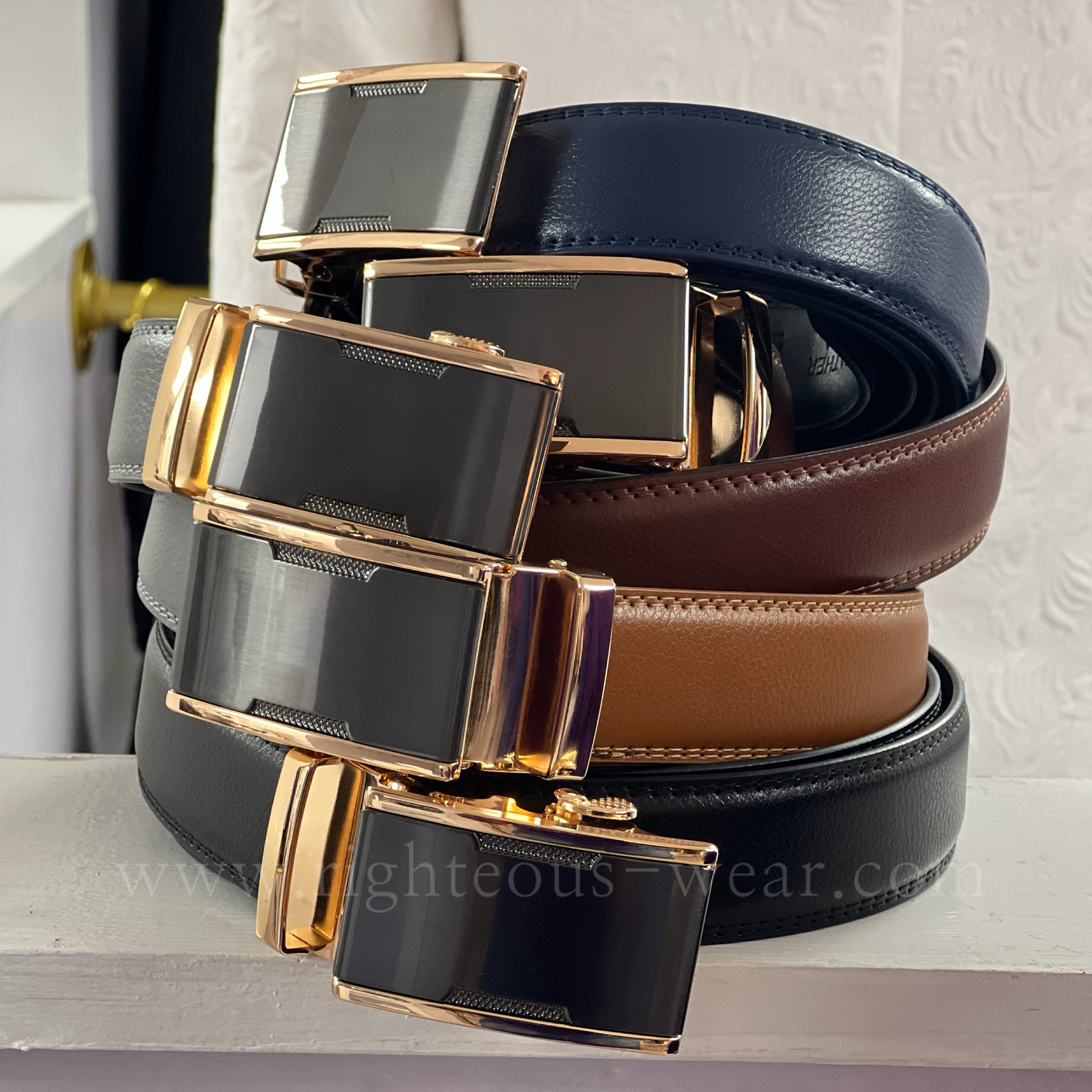 MEN'S ESSENTIALS